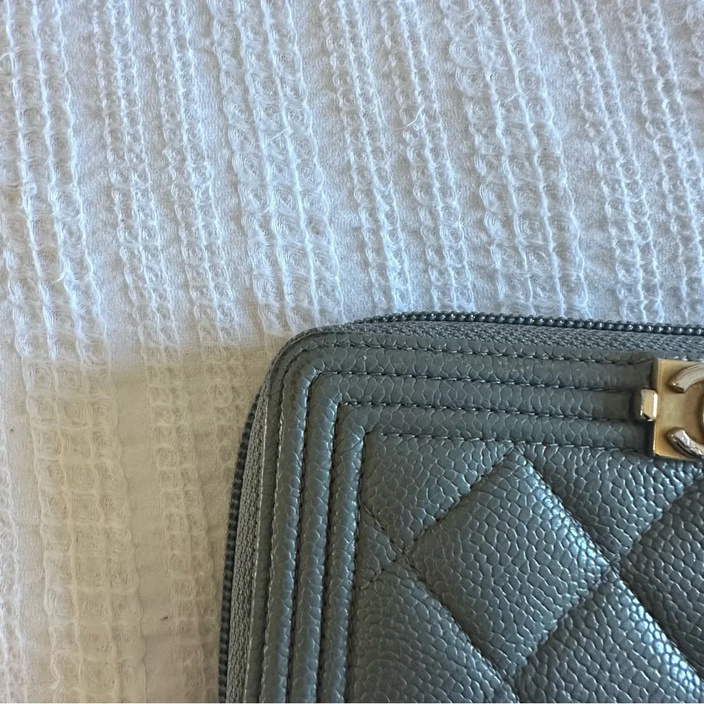 Chanel Caviar Small Boy Wallet - Picture 12 of 14